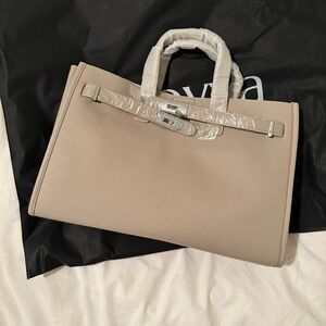 Arovya Urban Luxe Tote i